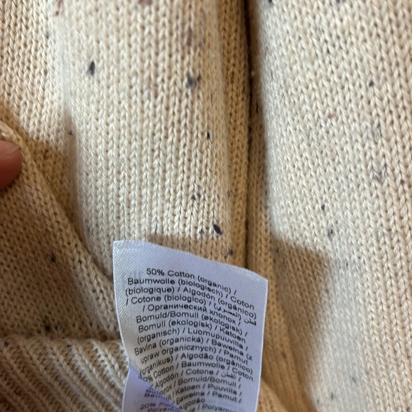 Soft “salt and pepper” knit balloon sleeve sweater with beautiful detailing - Picture 7 of 7